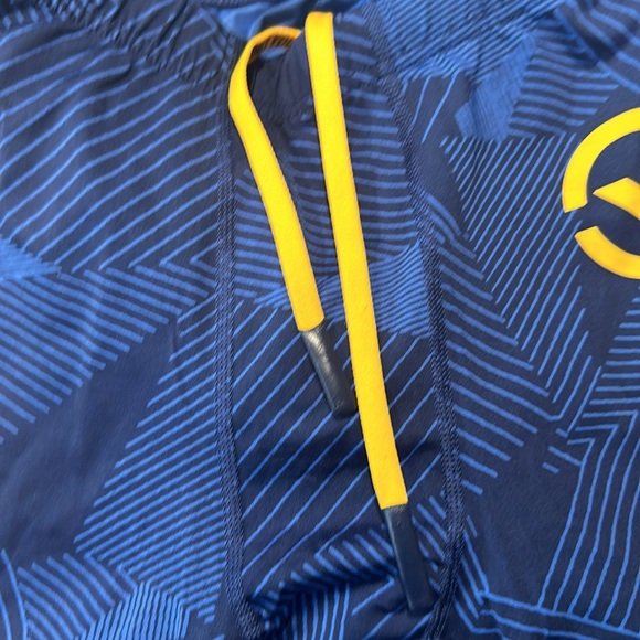 VIRUS Compression Shorts | Small - Picture 2 of 4